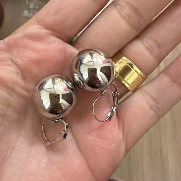 Vintage Retro Gold Ball 18K Gold Stainless Steel Waterproof Large Earrinngs - Picture 6 of 17